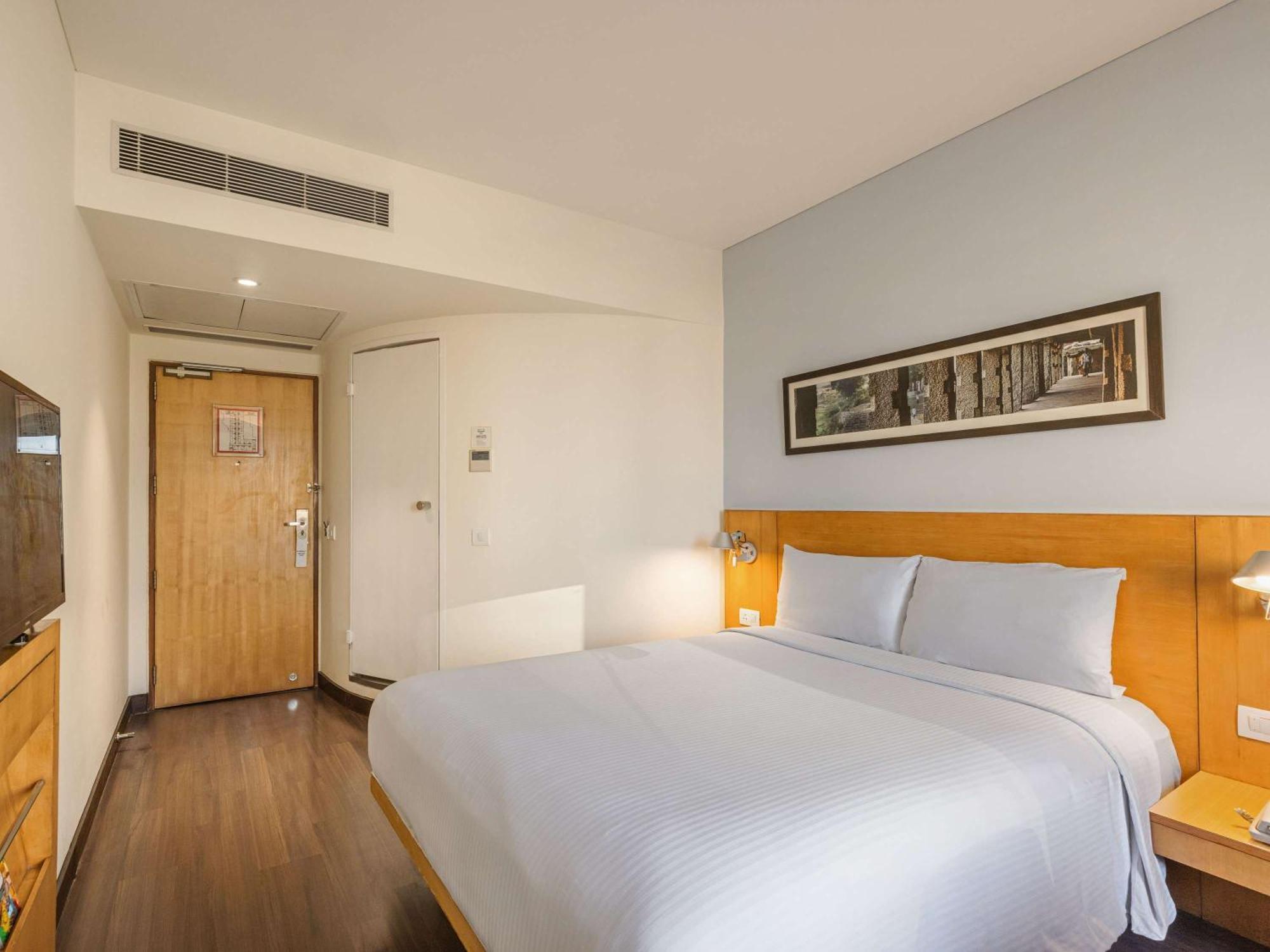 ไอบิส นาชิค โฮเต็ล - แอน แอคคอร์ โอเต็ล แบรนด์ Hotel นาสิก ภายนอก รูปภาพ